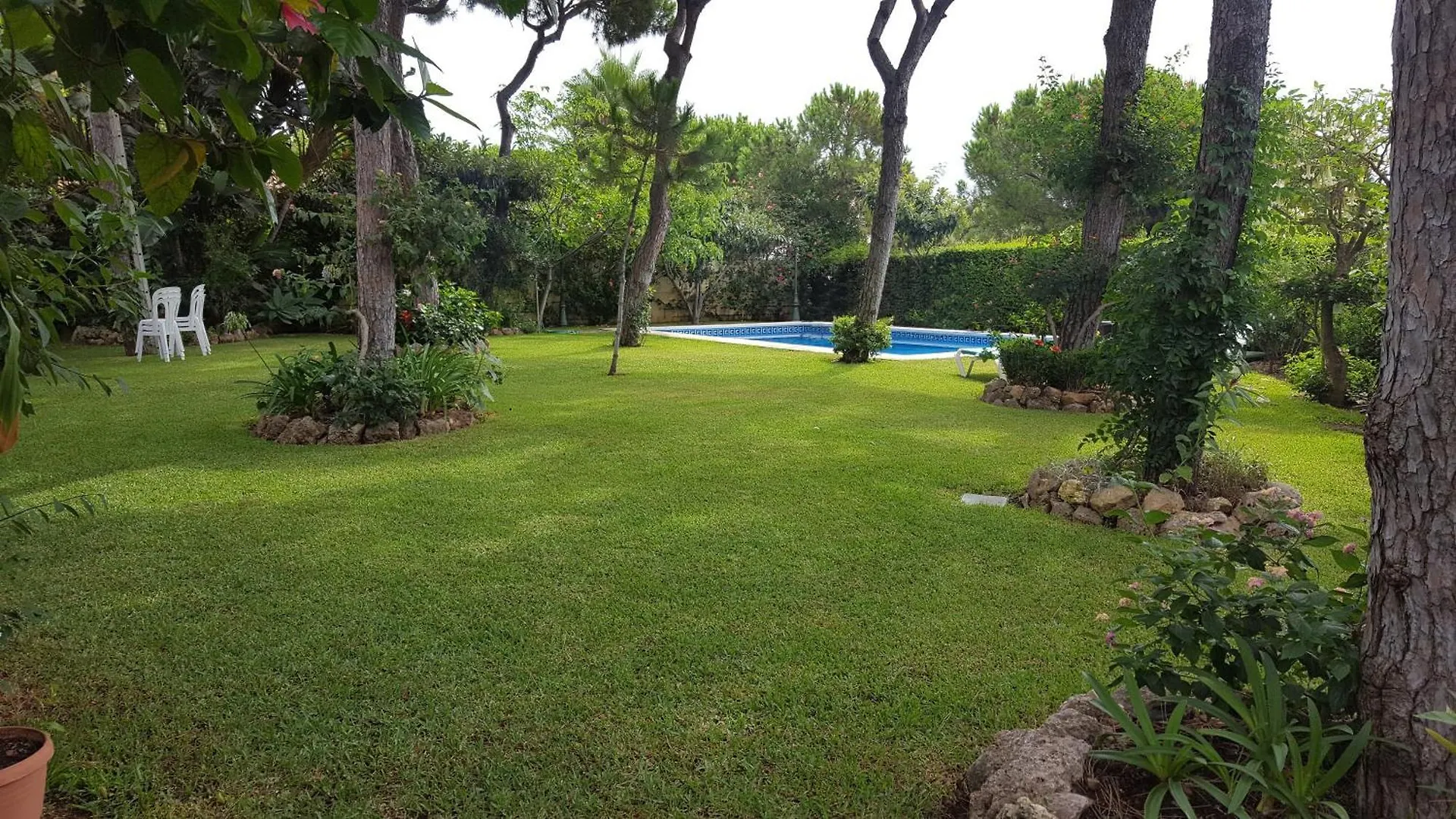 Alloggio in famiglia Villa Castella Acogedora Casa Para Familias Con Piscina Y Jardin Cerca Del Mar Marbella